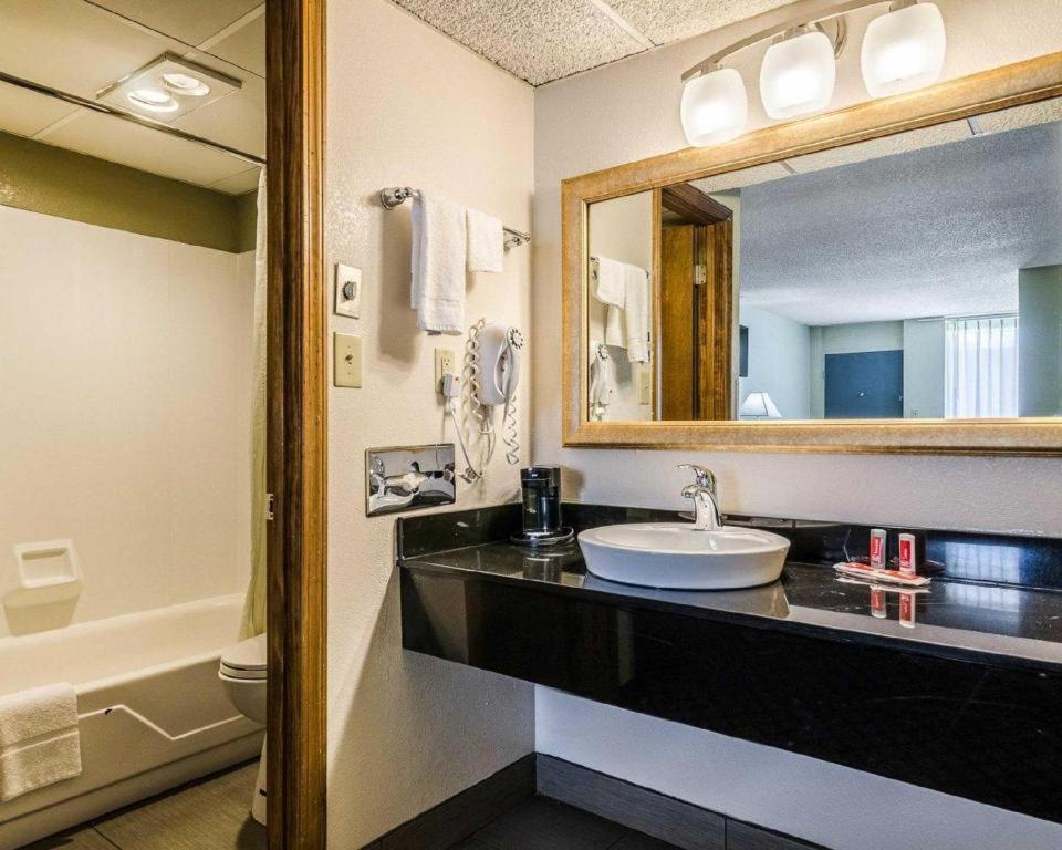 Surestay Hotel Salina