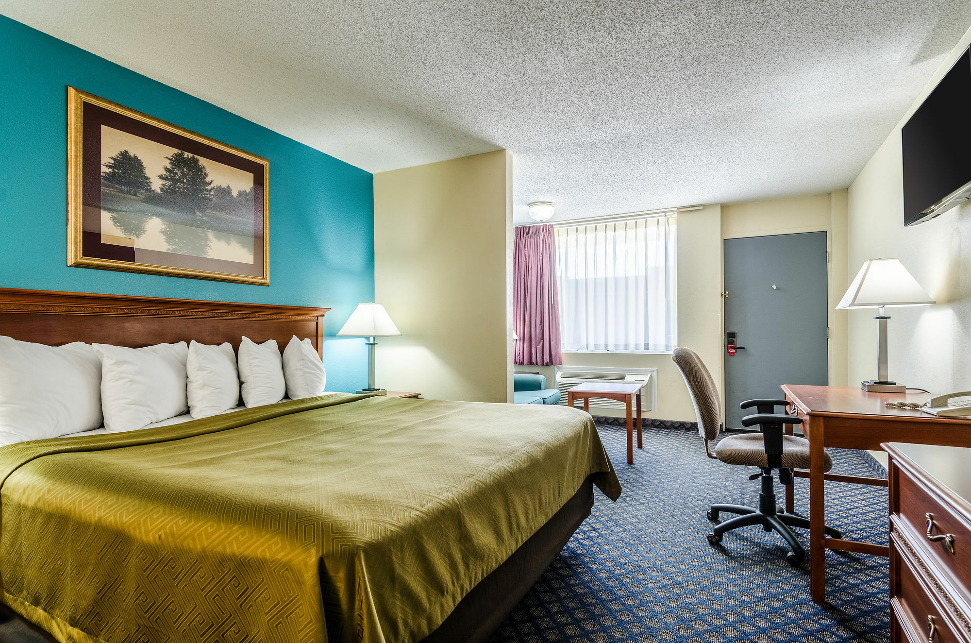 Hotel Surestay Salina