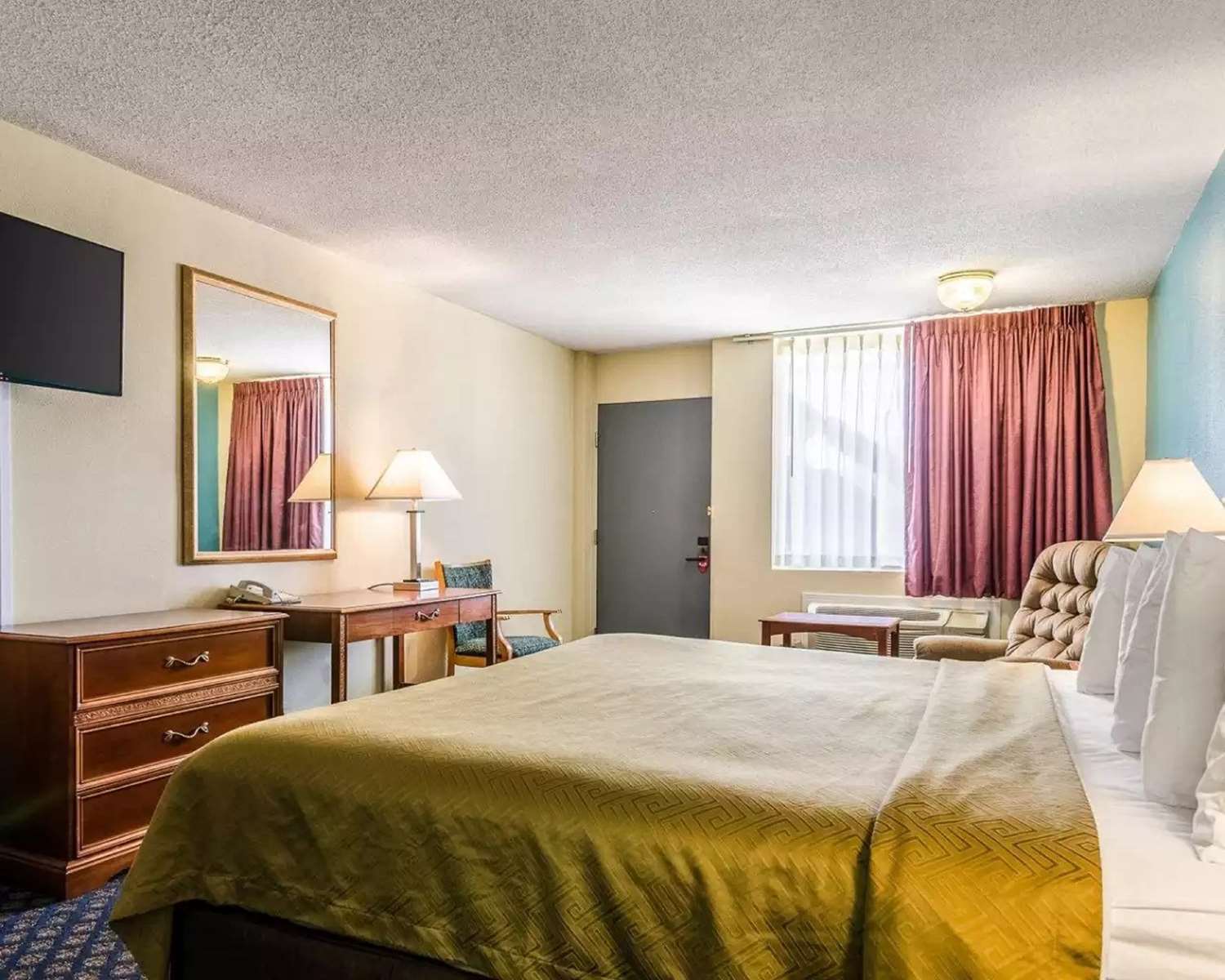 Hotel Surestay 2*
